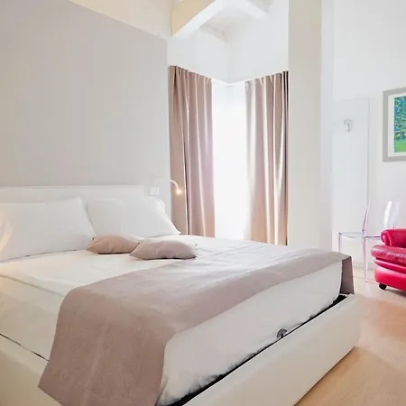 Lux Hotell 3*