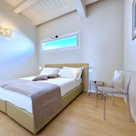Hotell Lux 3*