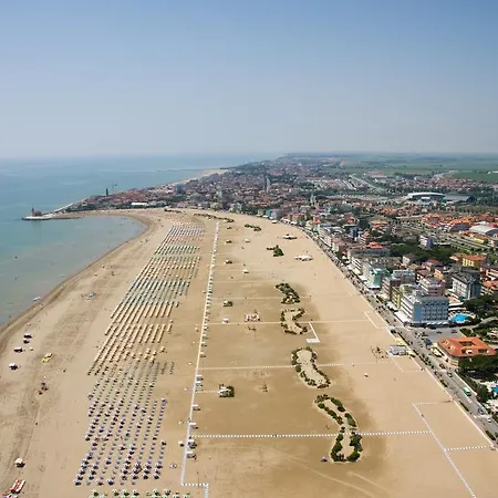 Hotell Lux 3*